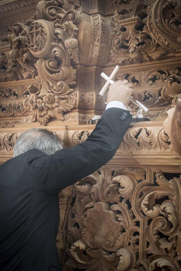 El Cristo del Trabajo y Nuestra Señora de la Luz ha inaugurado el Lunes Santo