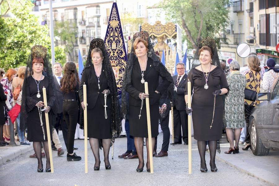 Gran sabor cofrade en el callejeo por las estrechas calles de su barrio, y lucido recorrido por las calles de San Ildefonso y carrera oficial