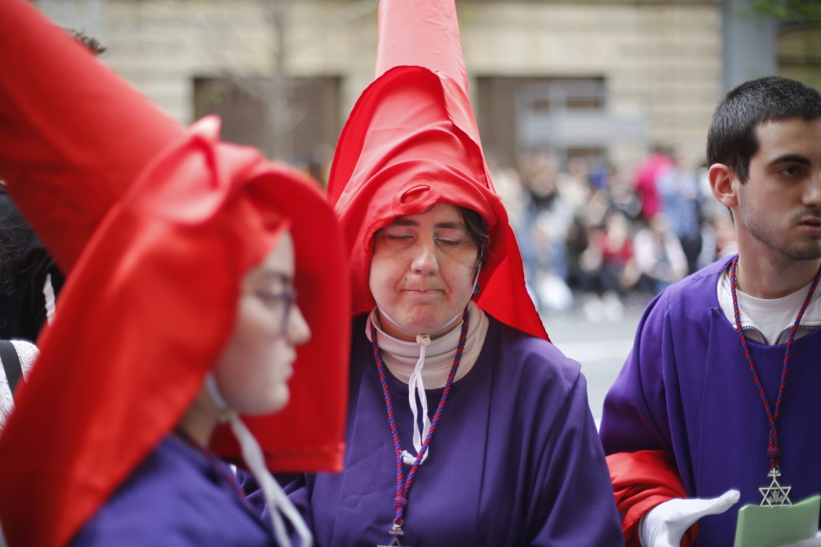 La Hermandad de Los Gitanos sale del Sagrado Corazón pero se tiene que quedr en la Catedral por la lluvia