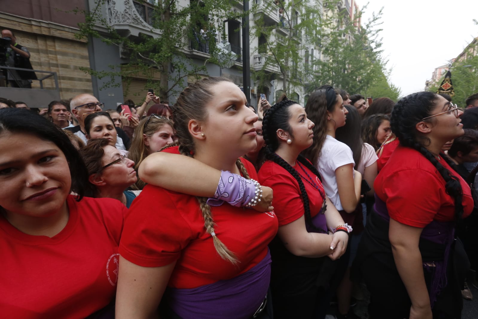 La Hermandad de Los Gitanos sale del Sagrado Corazón pero se tiene que quedr en la Catedral por la lluvia