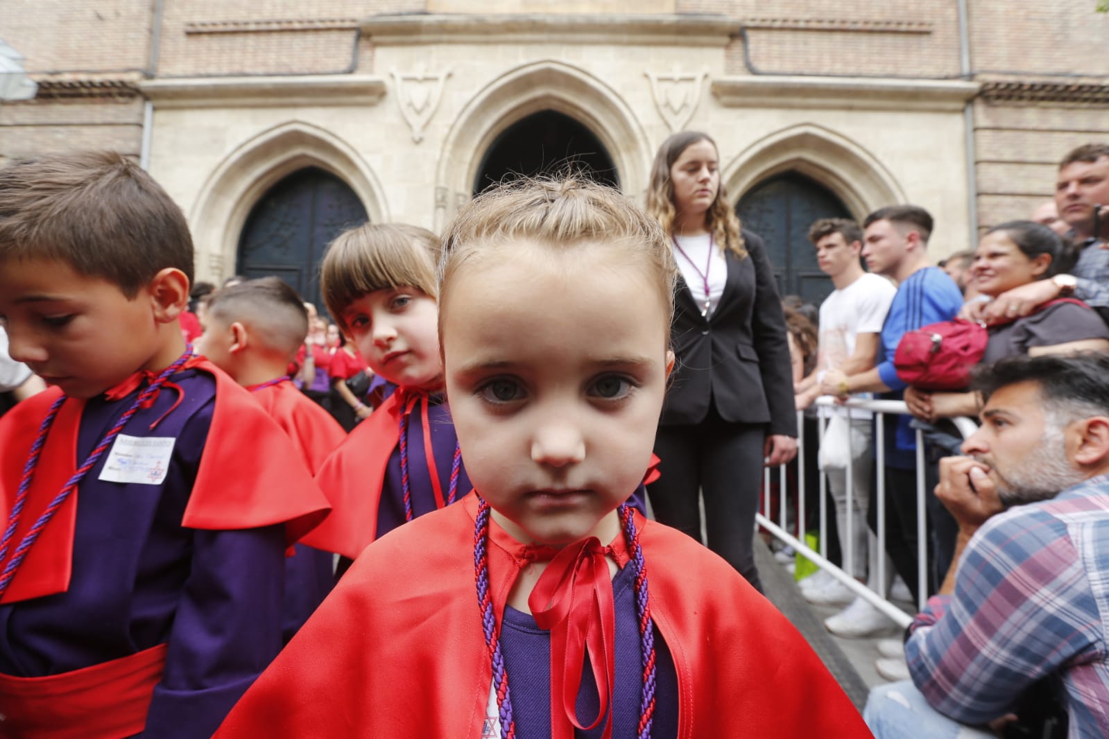 La Hermandad de Los Gitanos sale del Sagrado Corazón pero se tiene que quedr en la Catedral por la lluvia