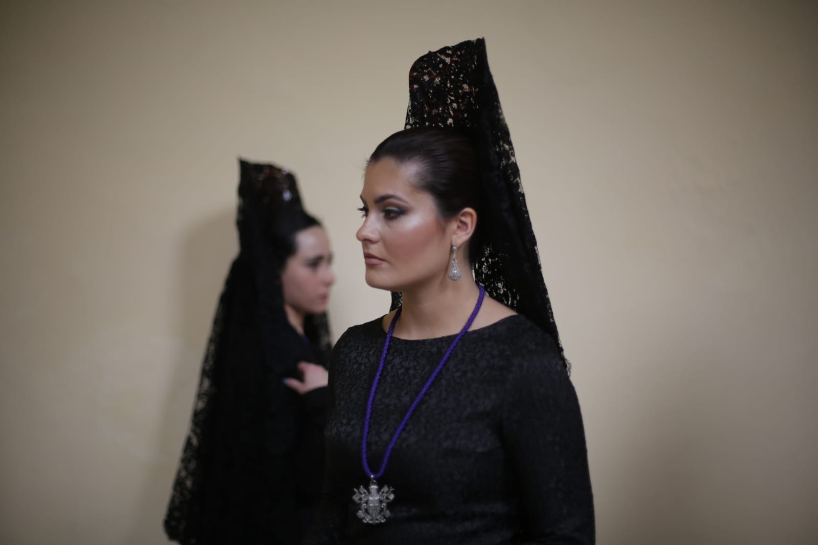 Los pasos de Jesús de las Tres Caídas y Nuestra Señora del Rosario han sido recibidos por una multitud en las puertas de Santo Domingo