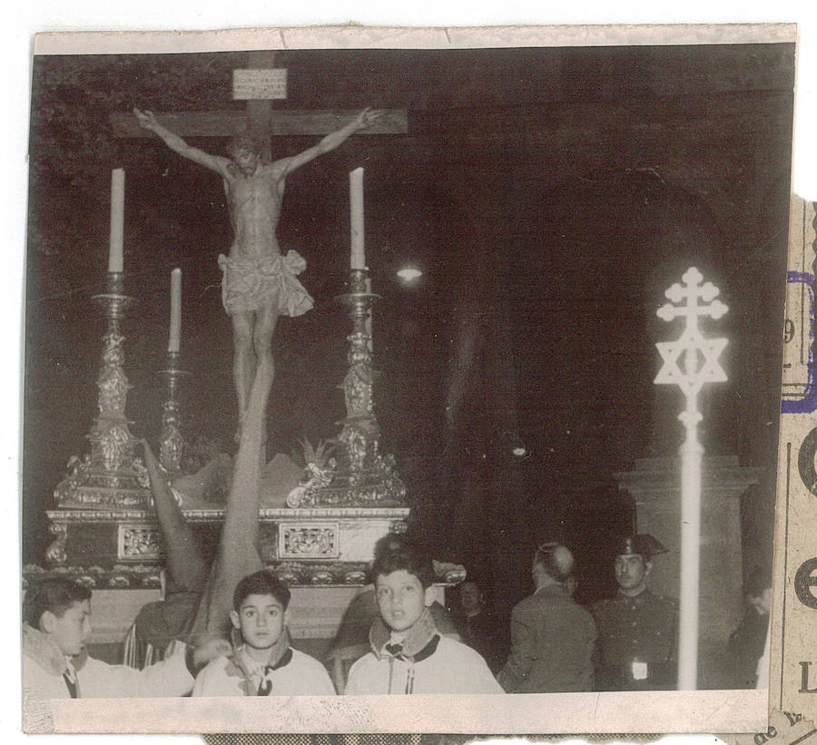 Fundada el 14 de abril de 1939, la Cofradía realizó su primera estación de penitencia la tarde del Miércoles Santo de 1940