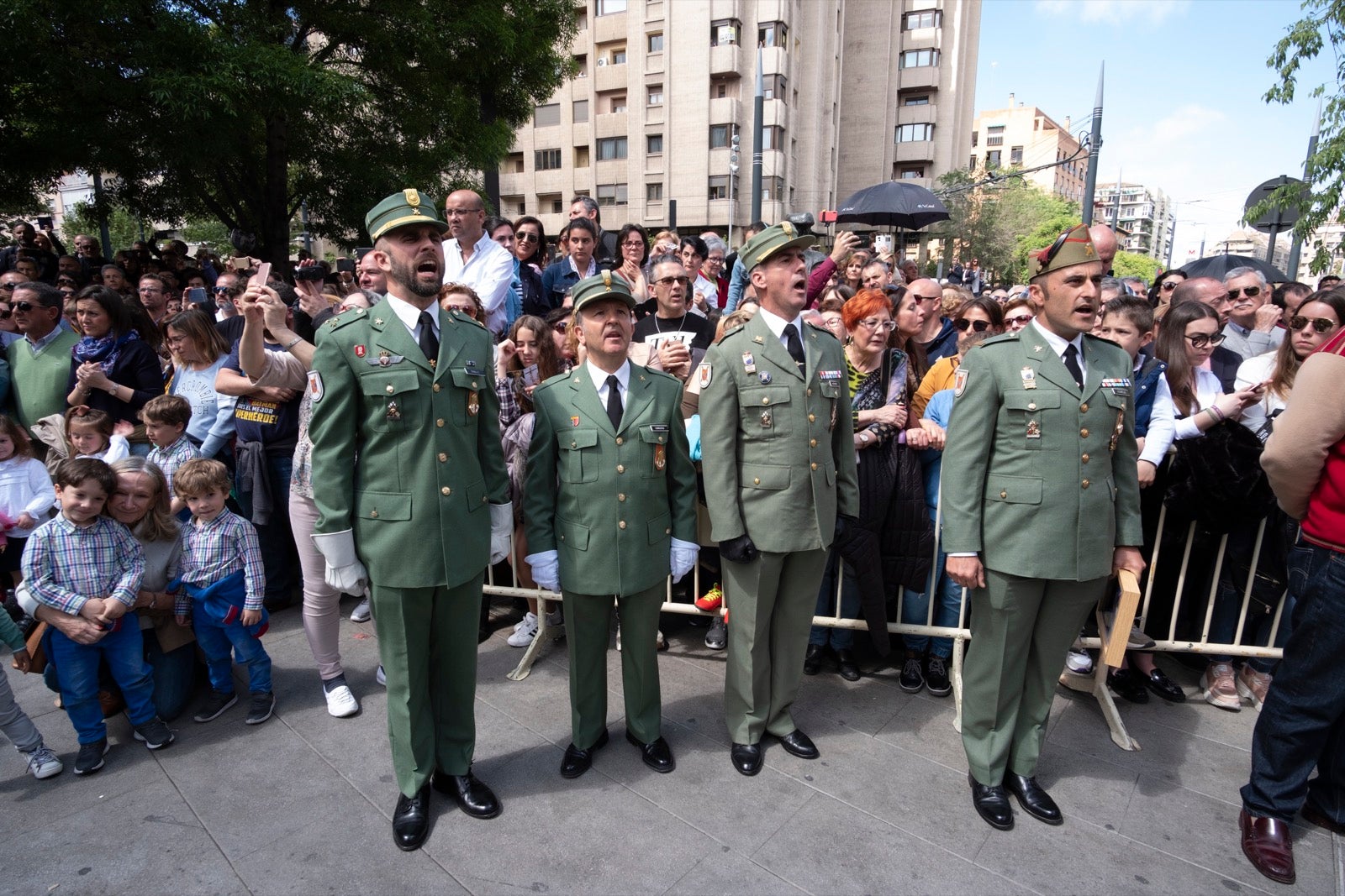 Los legionarios estarán esta tarde tras la cruz de guía de la cofradía de los Ferroviarios