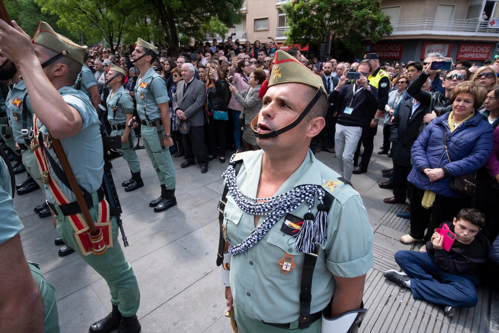 Los legionarios estarán esta tarde tras la cruz de guía de la cofradía de los Ferroviarios