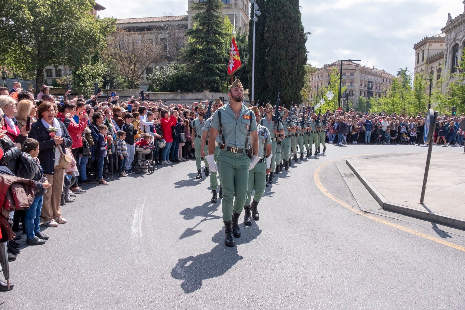 Los legionarios estarán esta tarde tras la cruz de guía de la cofradía de los Ferroviarios