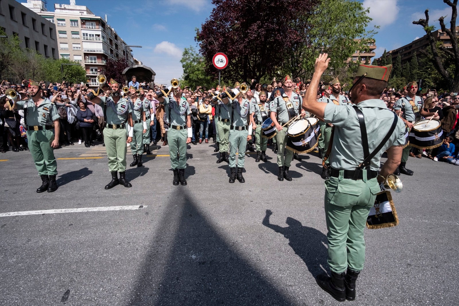 Los legionarios estarán esta tarde tras la cruz de guía de la cofradía de los Ferroviarios