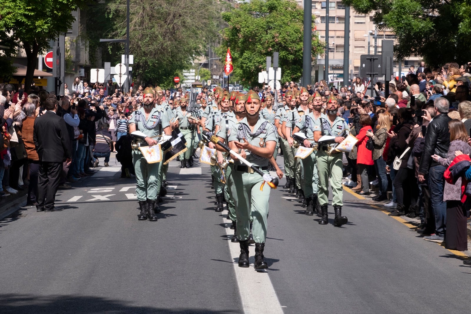 Los legionarios estarán esta tarde tras la cruz de guía de la cofradía de los Ferroviarios