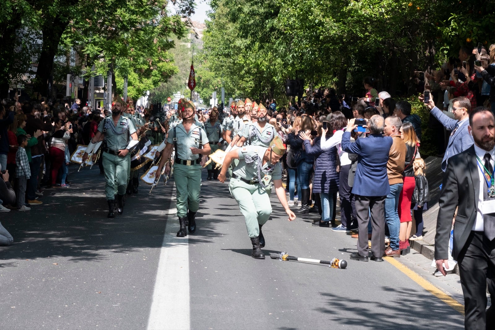 Los legionarios estarán esta tarde tras la cruz de guía de la cofradía de los Ferroviarios