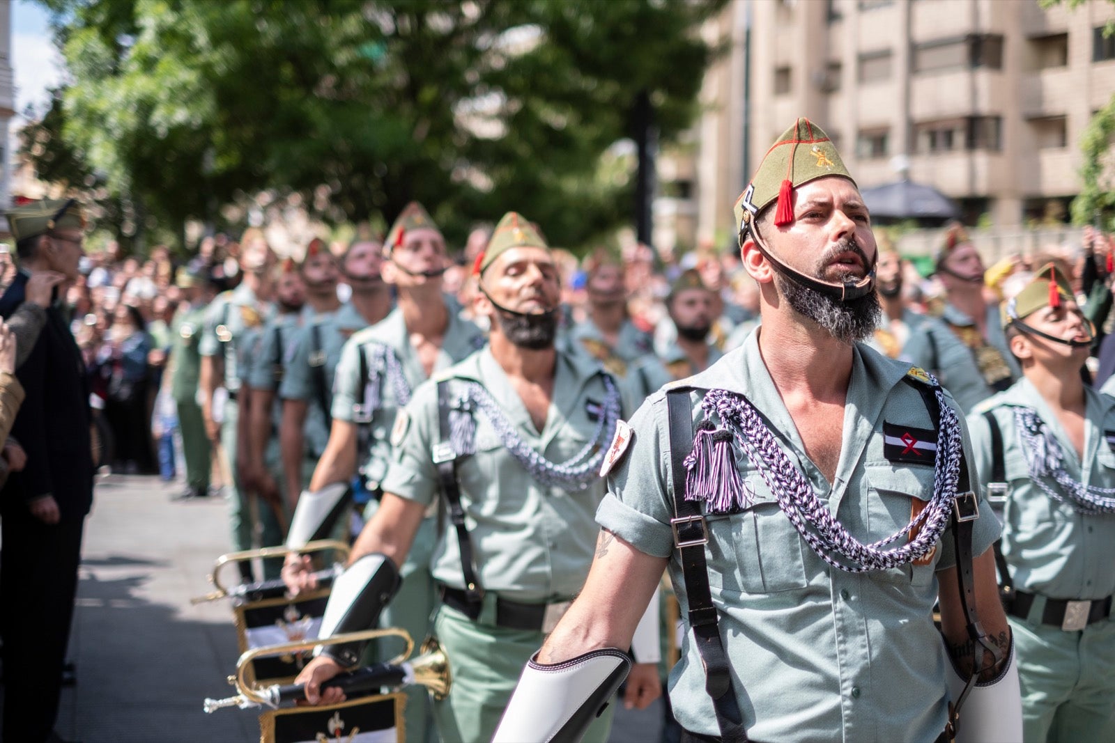 Los legionarios estarán esta tarde tras la cruz de guía de la cofradía de los Ferroviarios