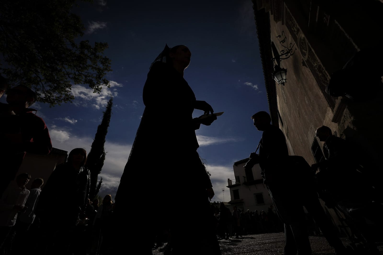 Favores, preparado para bajar de la iglesia de San Cecilio