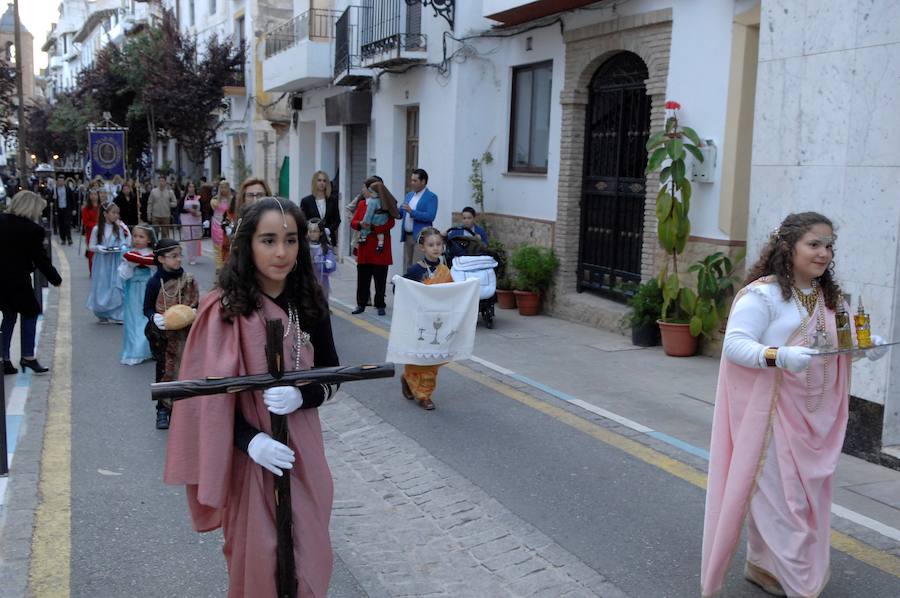 La Semana Mayor en este turístico, interesante, famoso y precioso pueblo de la Alpujarra se manifiesta con una honda espiritualidad en todas las cofradías y manifestaciones religiosas