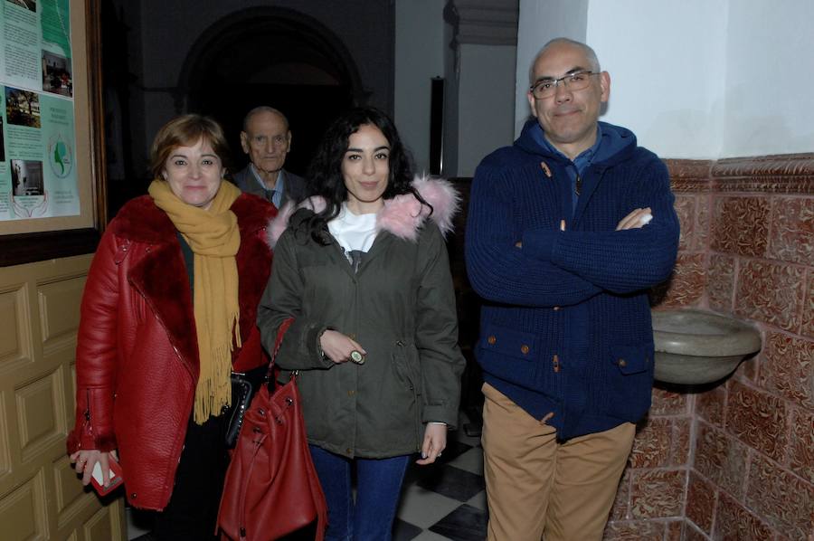 La Semana Mayor en este turístico, interesante, famoso y precioso pueblo de la Alpujarra se manifiesta con una honda espiritualidad en todas las cofradías y manifestaciones religiosas