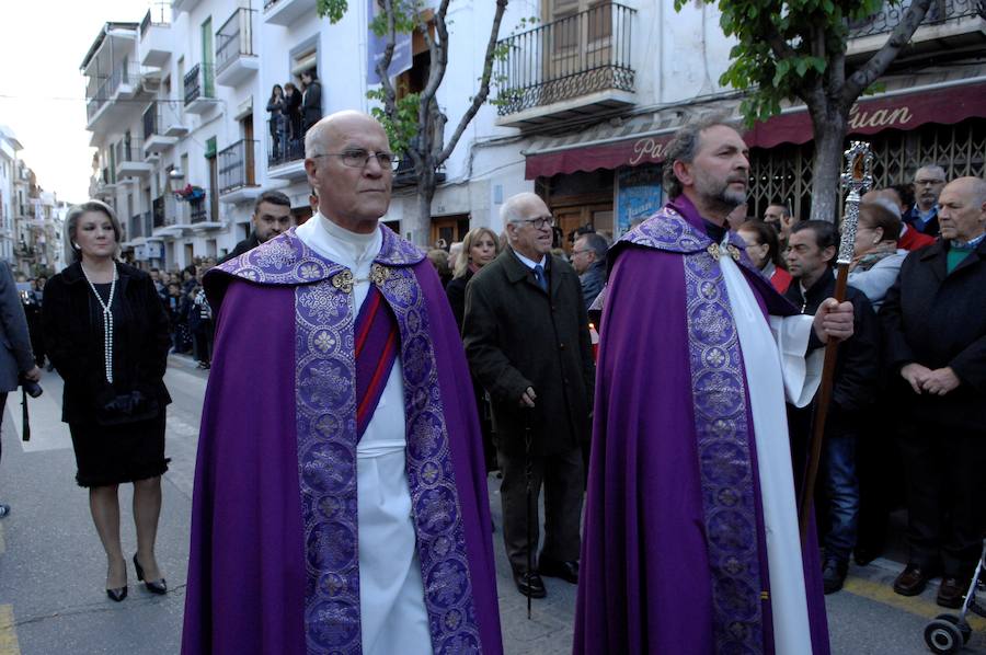 La Semana Mayor en este turístico, interesante, famoso y precioso pueblo de la Alpujarra se manifiesta con una honda espiritualidad en todas las cofradías y manifestaciones religiosas