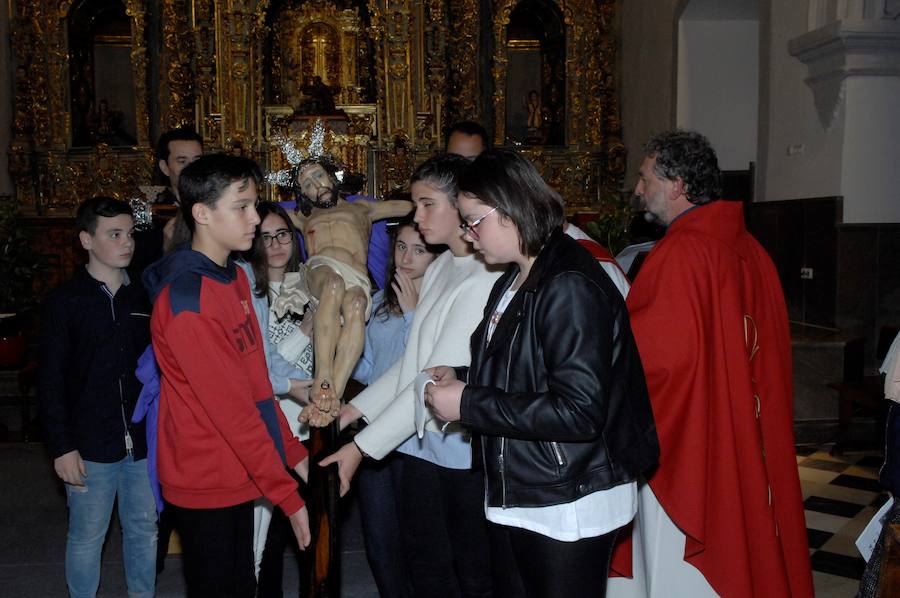 La Semana Mayor en este turístico, interesante, famoso y precioso pueblo de la Alpujarra se manifiesta con una honda espiritualidad en todas las cofradías y manifestaciones religiosas