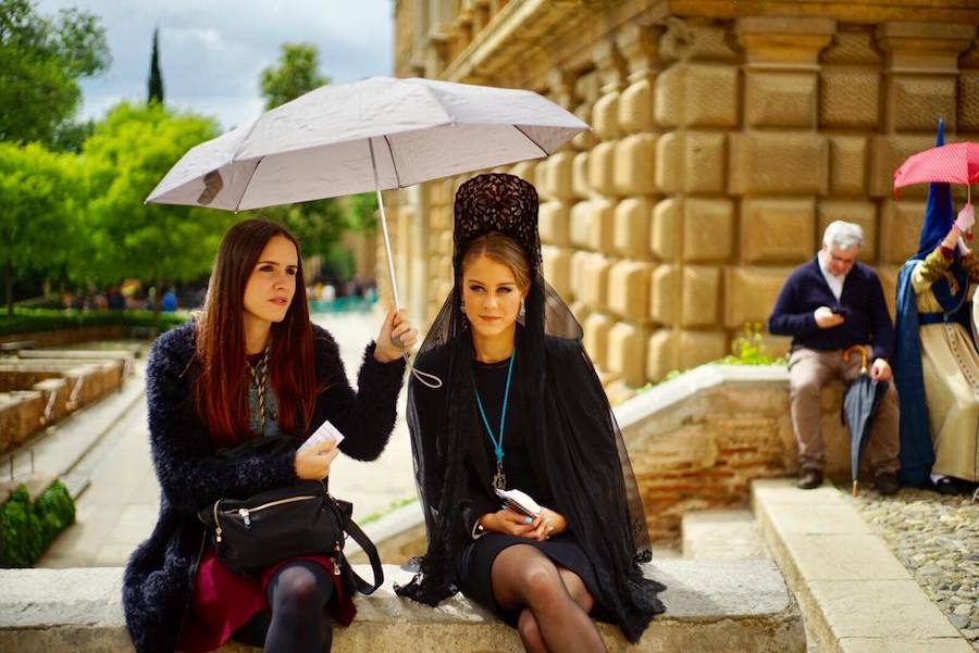 La lluvia olbigó a la Alhambra a quedarse en su templo