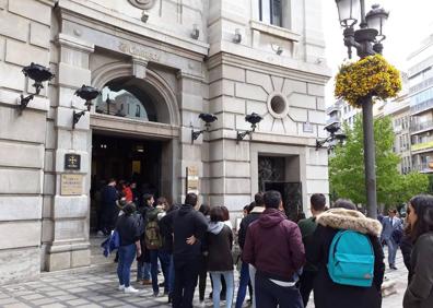 Imagen secundaria 1 - La Junta Electoral amplía el voto por correo hasta el jueves