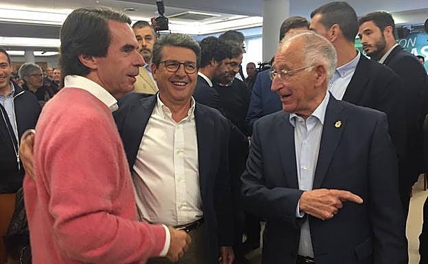 Aznar: «La fragmentación es una maldita derrota para el centroderecha»