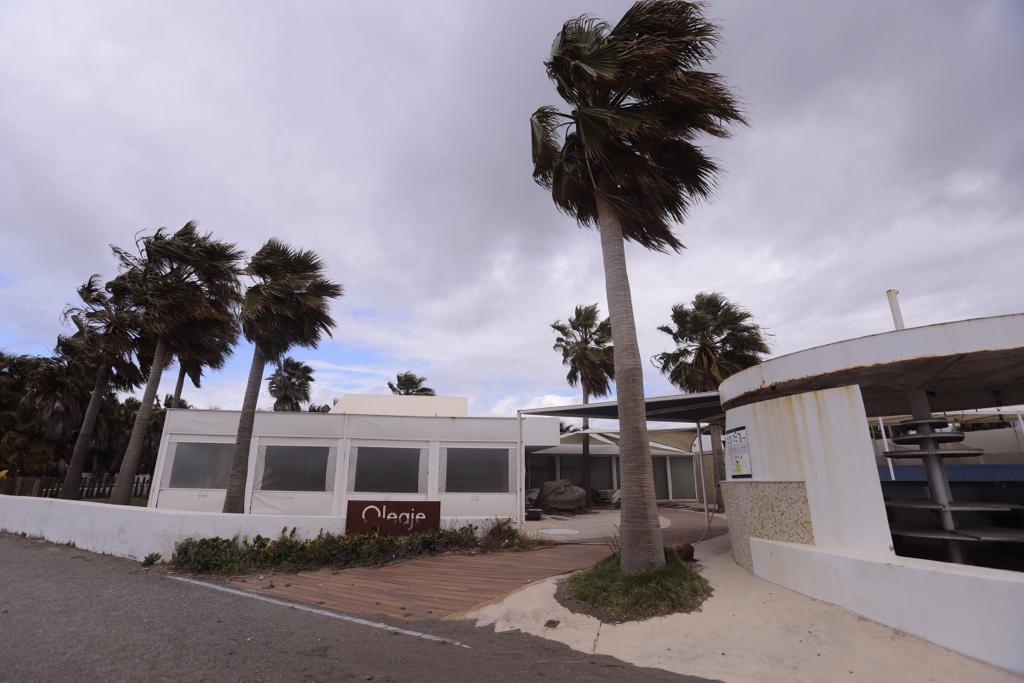 El portal de compra-venta y una inmobiliaria de la zona ofertan un establecimiento por 800.000 euros, cuyo suelo quiere recuperar el Ayuntamiento de Motril