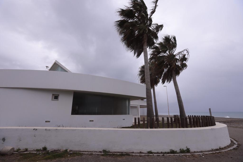 El portal de compra-venta y una inmobiliaria de la zona ofertan un establecimiento por 800.000 euros, cuyo suelo quiere recuperar el Ayuntamiento de Motril