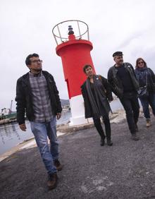 Imagen secundaria 2 - La comitiva de Unidas Podemos denunció el CATE (Centro de Atención Temporal de extranjeros) del Puerto de Motril.