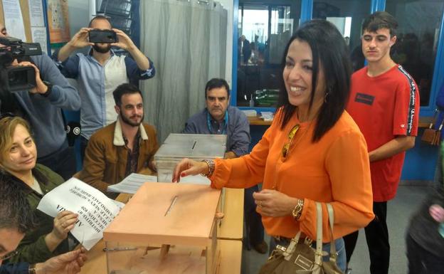 Marta Bosquet, esta mañana, en el CEIP Nueva Almería. 