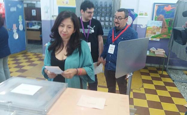 Martínez, esta mañana, en el CEIP Virgen del Mar de Almería capital. 