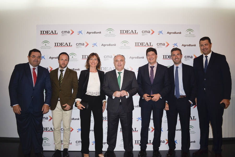 La Cámara de Comercio ha sido la sede de esta gala en la que se reconoce a empresas, colectivos y personas vinculadas a la agricultura y la ganadería de la provincia