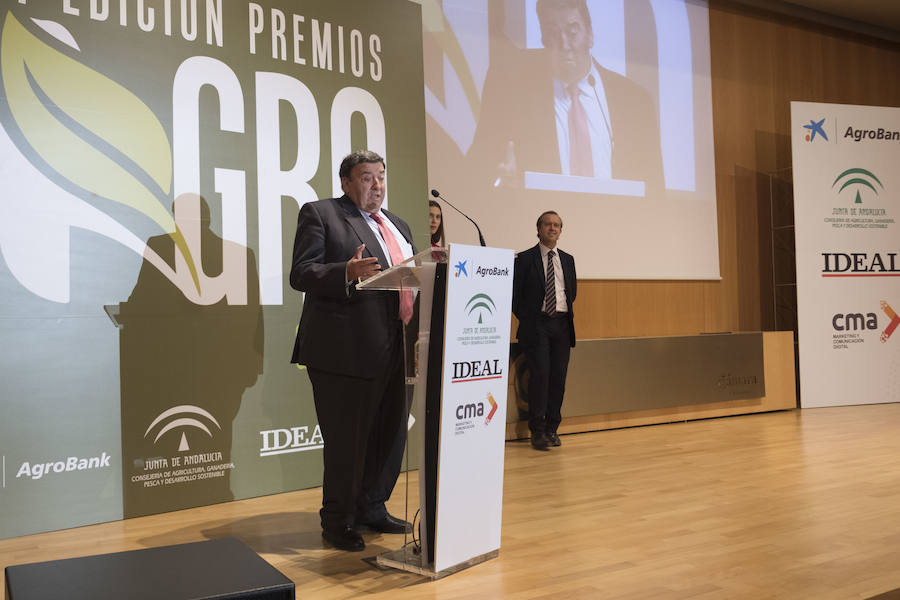 La Cámara de Comercio ha sido la sede de esta gala en la que se reconoce a empresas, colectivos y personas vinculadas a la agricultura y la ganadería de la provincia