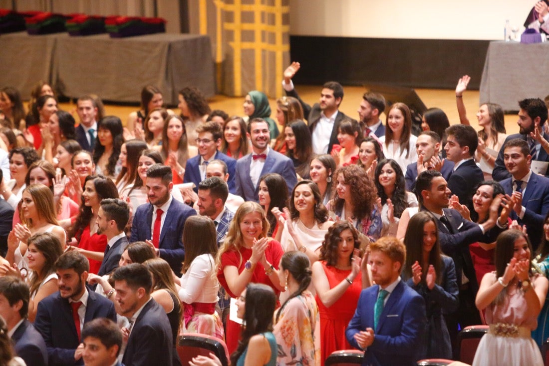 La facultad de Farmacia celebra su graduación 