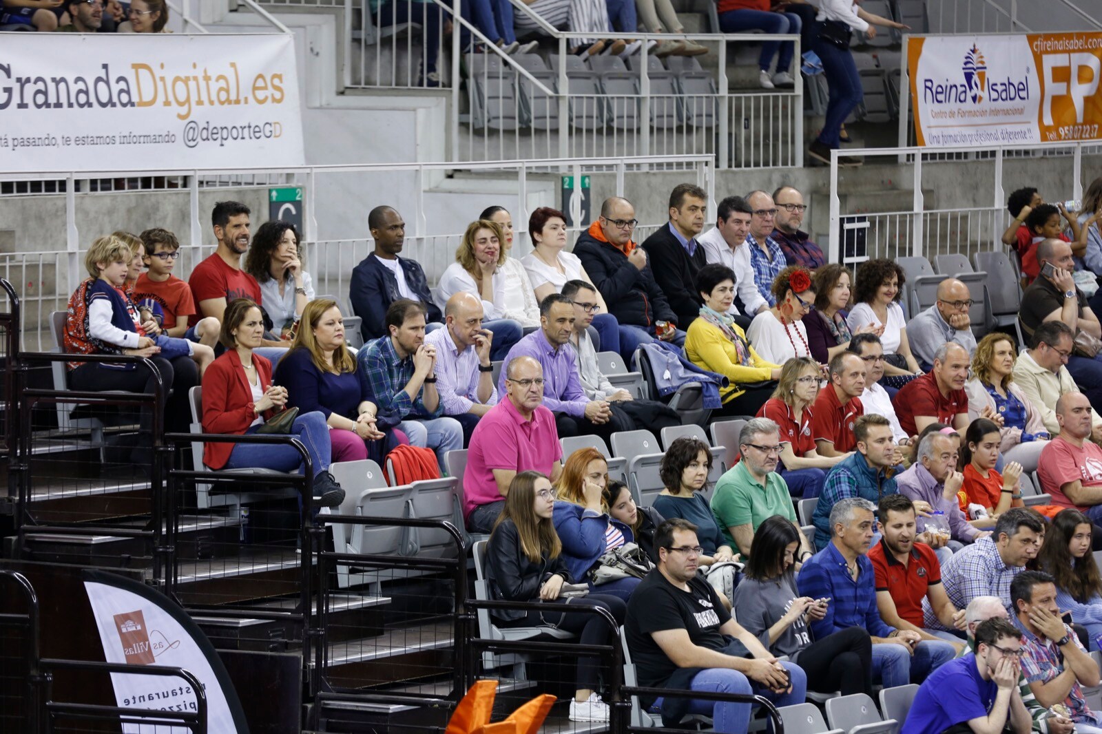 Fotos: Encuéntrate en la grada del Covirán - Palencia