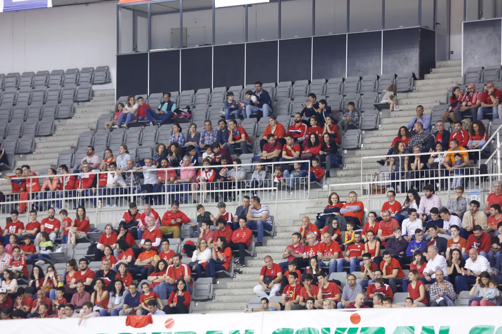 Fotos: Encuéntrate en la grada del Covirán - Palencia