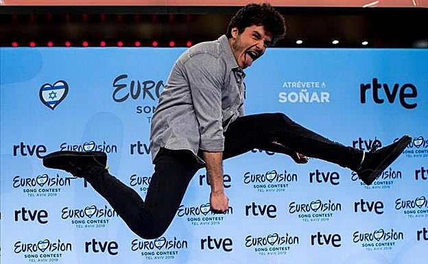 Miki Núñez parte hacia Eurovisión