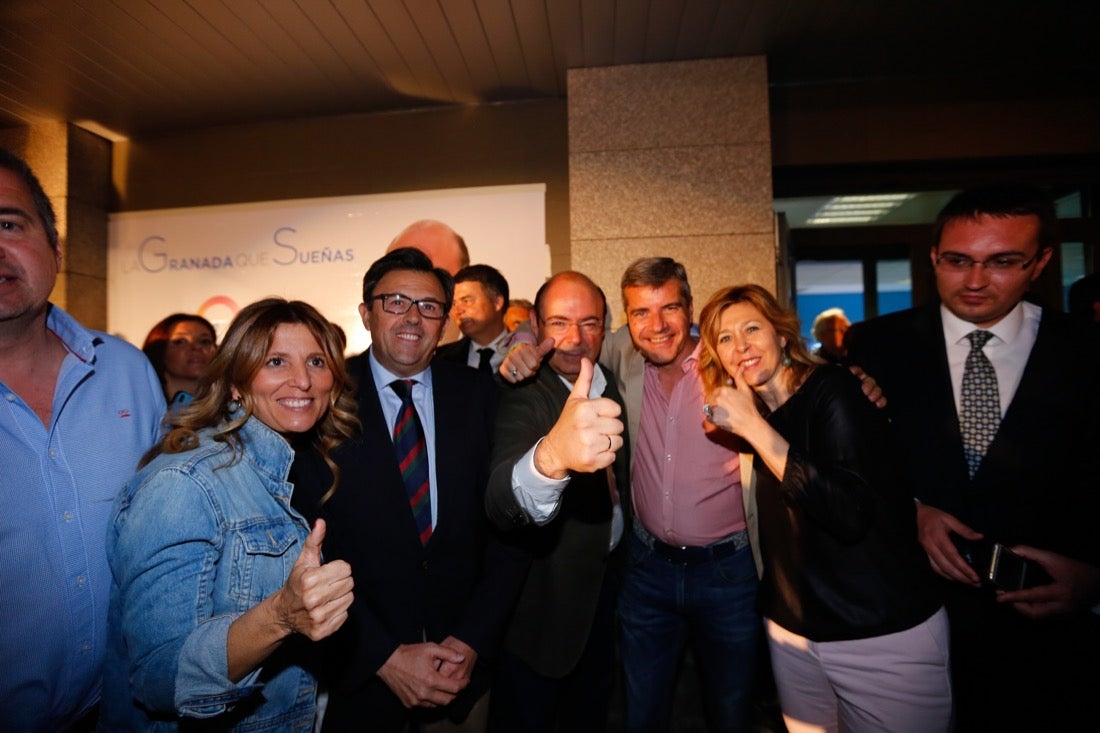 El líder del PP local vino acompañado de 