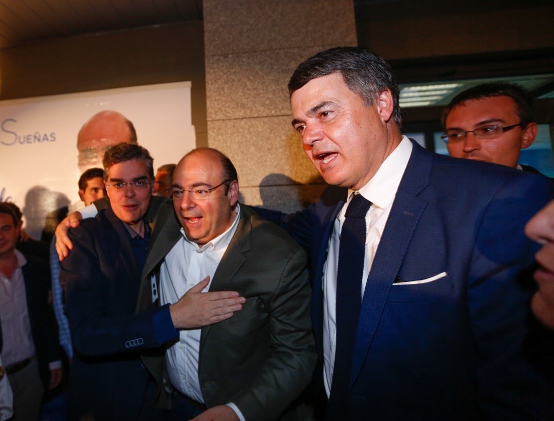 El líder del PP local vino acompañado de 