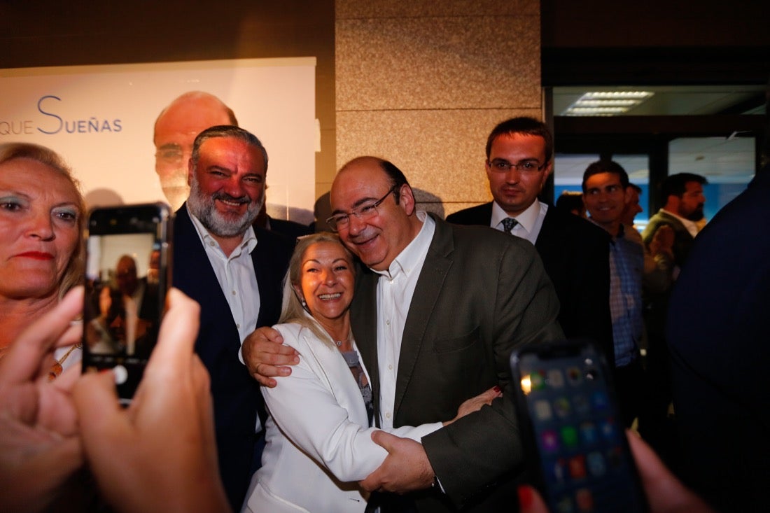 El líder del PP local vino acompañado de 