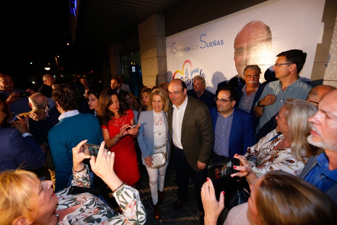 El líder del PP local vino acompañado de 