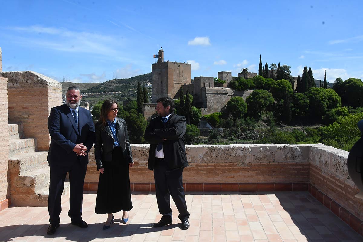 Las Torres Bermejas recuperan parte de su esencia y muestran sus estructuras originales tras las obras de restauración que acaban de finalizar en su primera fase, previa para convertirse en un centro cultural y expositivo.