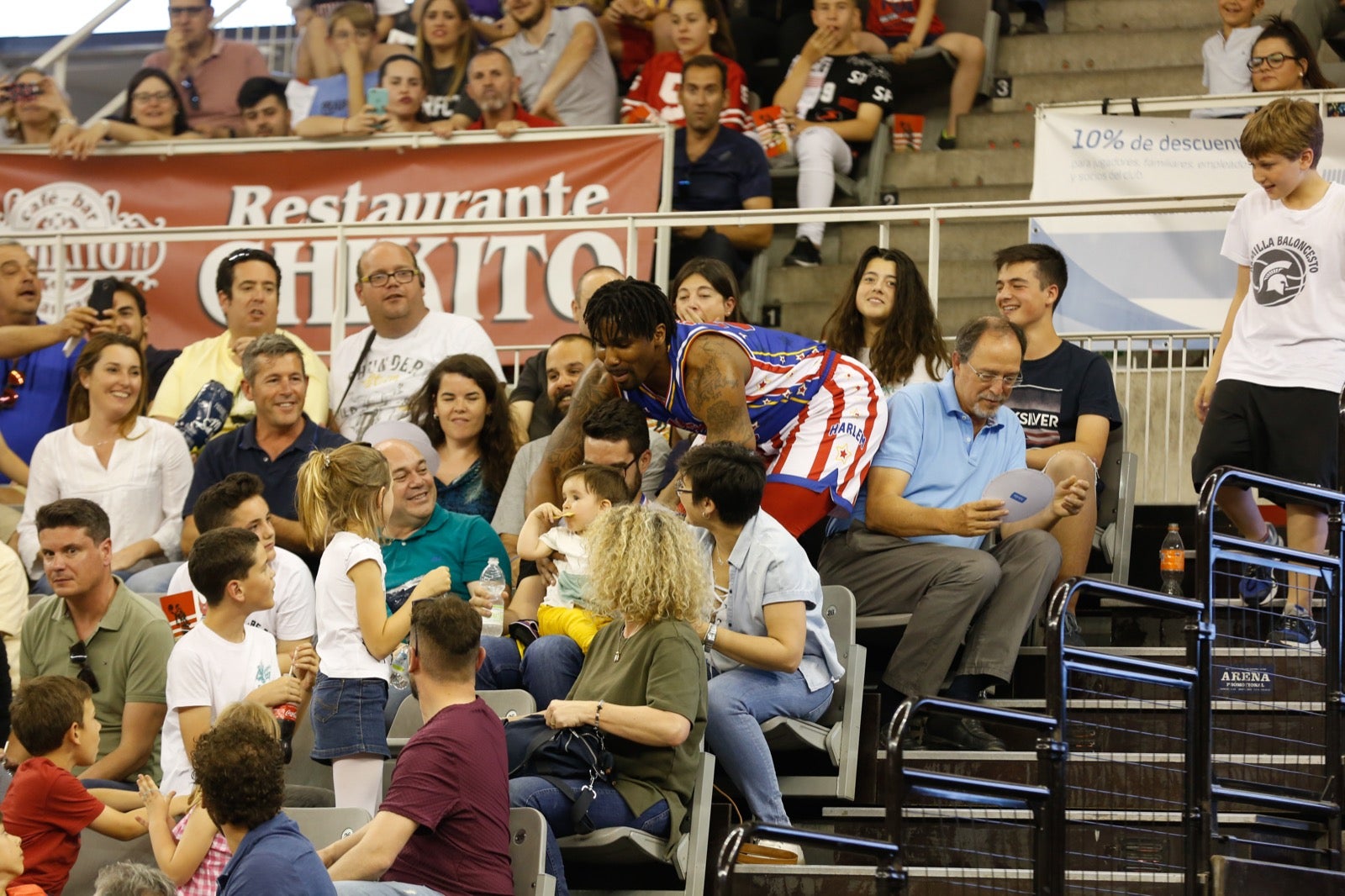 El Palacio de los Deportes de Granada fue el escenario de las espectaculares acrobacias con canastas de por medio del mítico equipo de Harlem