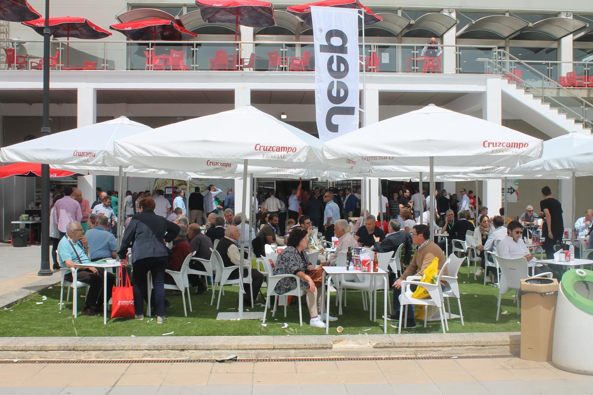 Gran ambiente en la feria expoliva durante su tercera jornada