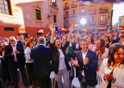 Imagen secundaria 1 - Arrimadas y Salvador (Cs) piden el voto para que Granada «no sea otra sede del PSOE»