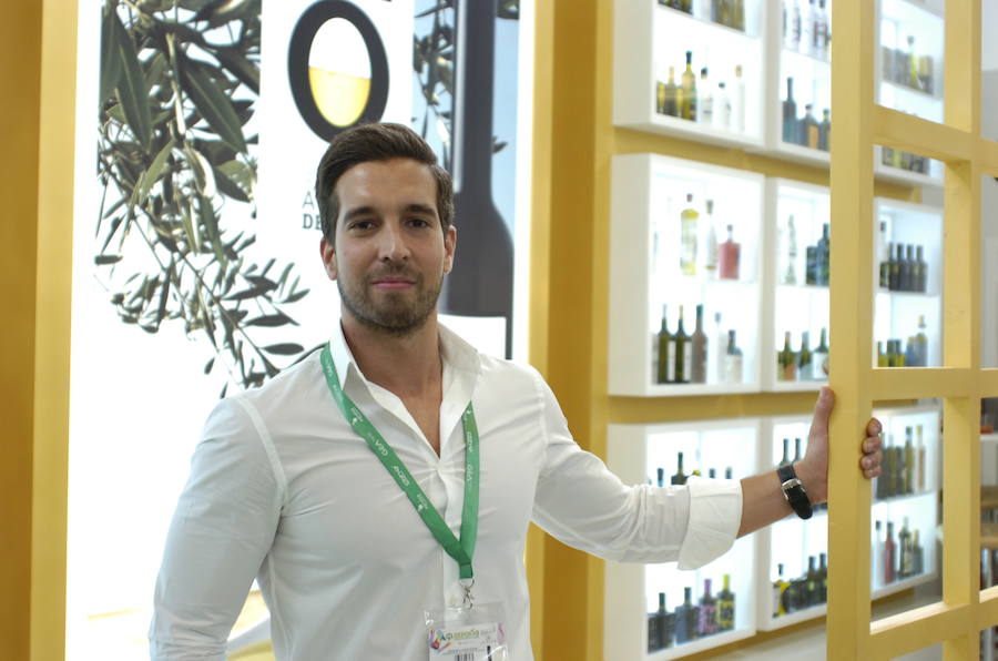 Gran ambiente en la feria expoliva durante su tercera jornada