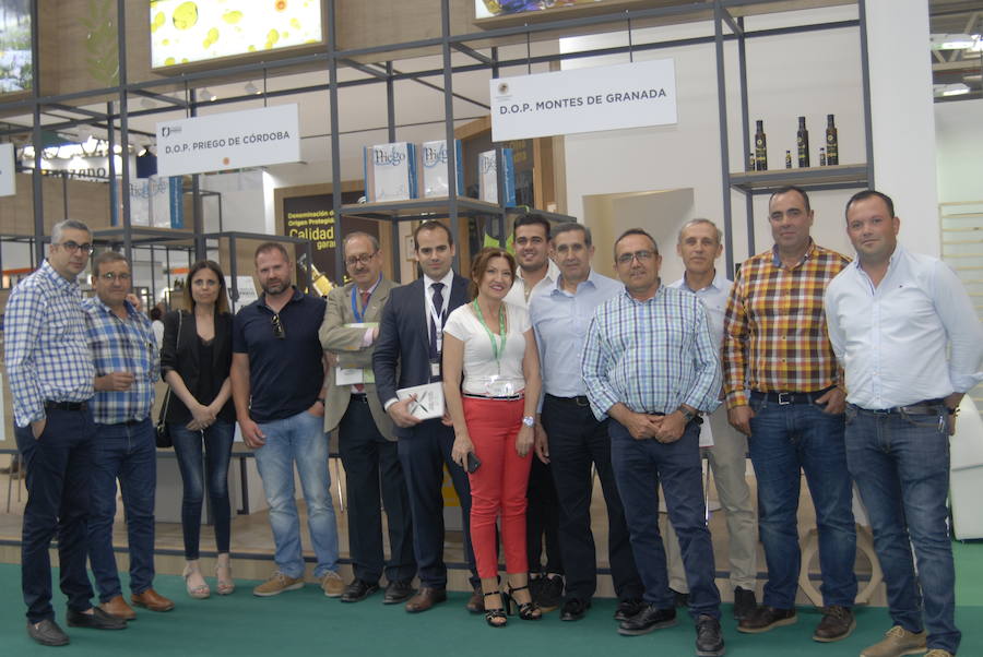 Gran ambiente en la feria expoliva durante su tercera jornada
