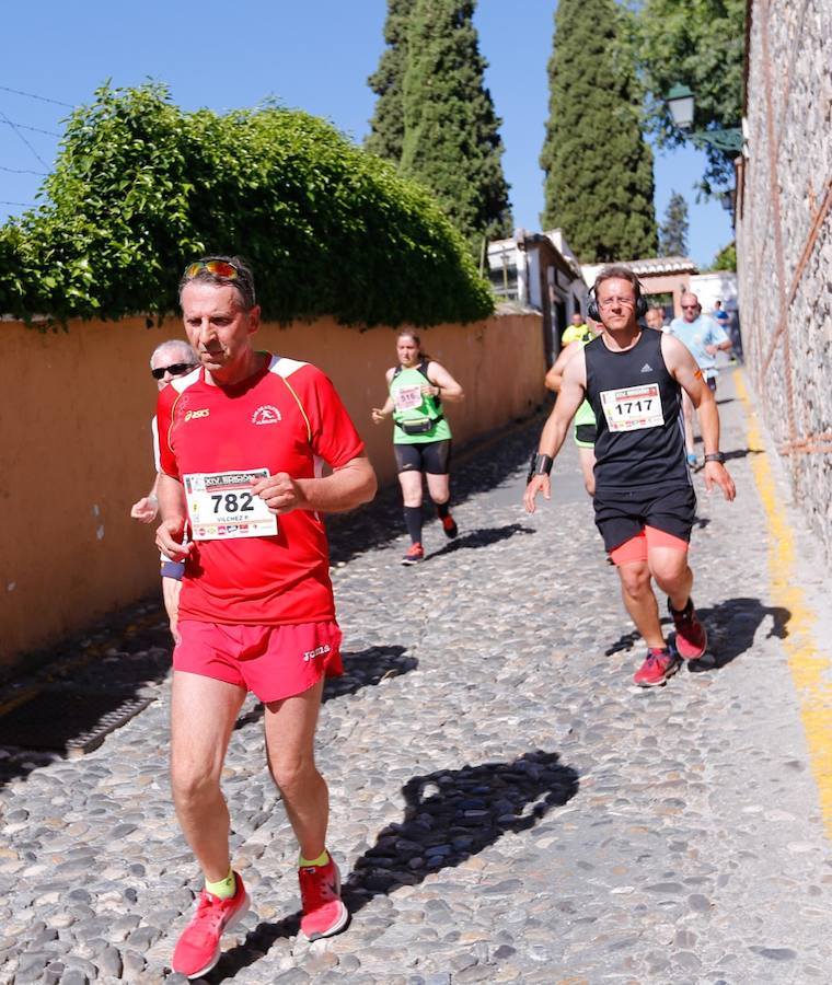 Un total de 13.1 kilómetros, dos menos que la pasada edición, y un desnivel acumulado de 207 metros de auténtica belleza por los barrios del Albaicín y el Sacromonte, dejando la Alhambra a la espalda, sin dejar de recorrer también los espacios más emblemáticos de la capital