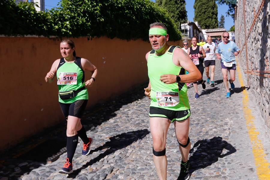 Un total de 13.1 kilómetros, dos menos que la pasada edición, y un desnivel acumulado de 207 metros de auténtica belleza por los barrios del Albaicín y el Sacromonte, dejando la Alhambra a la espalda, sin dejar de recorrer también los espacios más emblemáticos de la capital