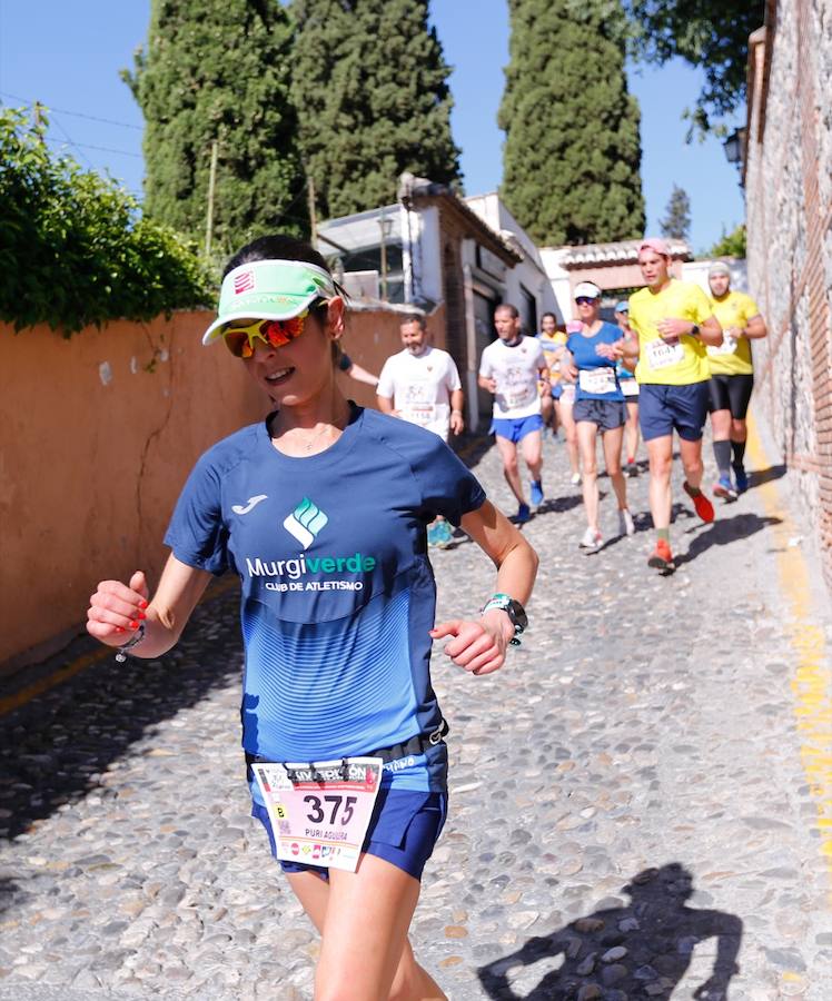 Un total de 13.1 kilómetros, dos menos que la pasada edición, y un desnivel acumulado de 207 metros de auténtica belleza por los barrios del Albaicín y el Sacromonte, dejando la Alhambra a la espalda, sin dejar de recorrer también los espacios más emblemáticos de la capital