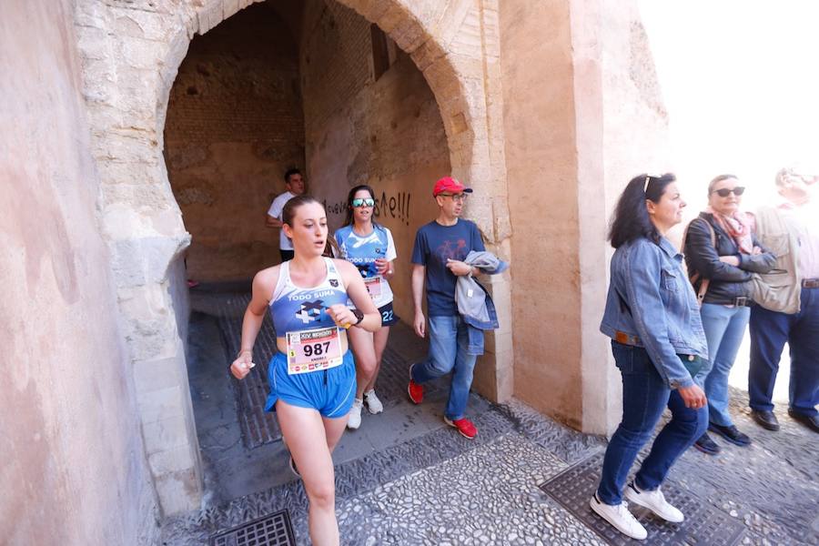 Un total de 13.1 kilómetros, dos menos que la pasada edición, y un desnivel acumulado de 207 metros de auténtica belleza por los barrios del Albaicín y el Sacromonte, dejando la Alhambra a la espalda, sin dejar de recorrer también los espacios más emblemáticos de la capital