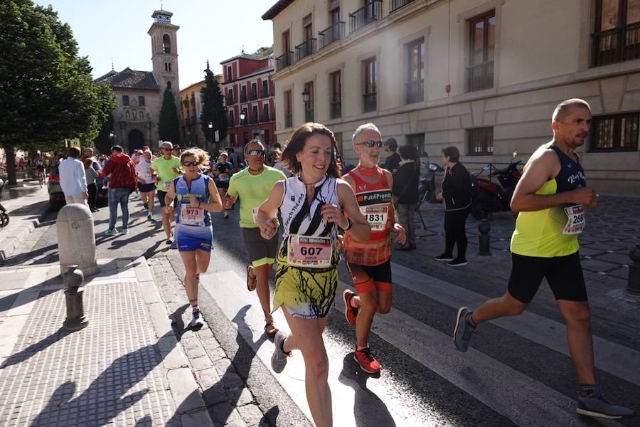 Un total de 13.1 kilómetros, dos menos que la pasada edición, y un desnivel acumulado de 207 metros de auténtica belleza por los barrios del Albaicín y el Sacromonte, dejando la Alhambra a la espalda, sin dejar de recorrer también los espacios más emblemáticos de la capital