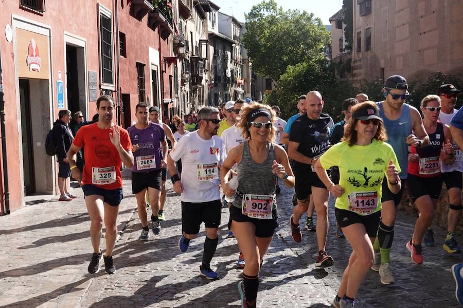 Un total de 13.1 kilómetros, dos menos que la pasada edición, y un desnivel acumulado de 207 metros de auténtica belleza por los barrios del Albaicín y el Sacromonte, dejando la Alhambra a la espalda, sin dejar de recorrer también los espacios más emblemáticos de la capital