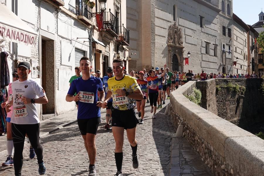 Un total de 13.1 kilómetros, dos menos que la pasada edición, y un desnivel acumulado de 207 metros de auténtica belleza por los barrios del Albaicín y el Sacromonte, dejando la Alhambra a la espalda, sin dejar de recorrer también los espacios más emblemáticos de la capital